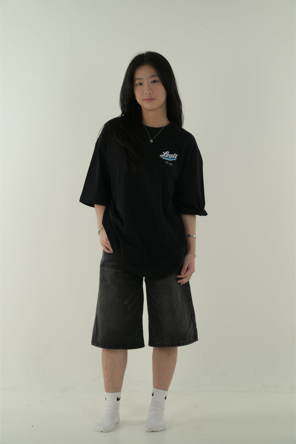 Essence Oversized Tee
