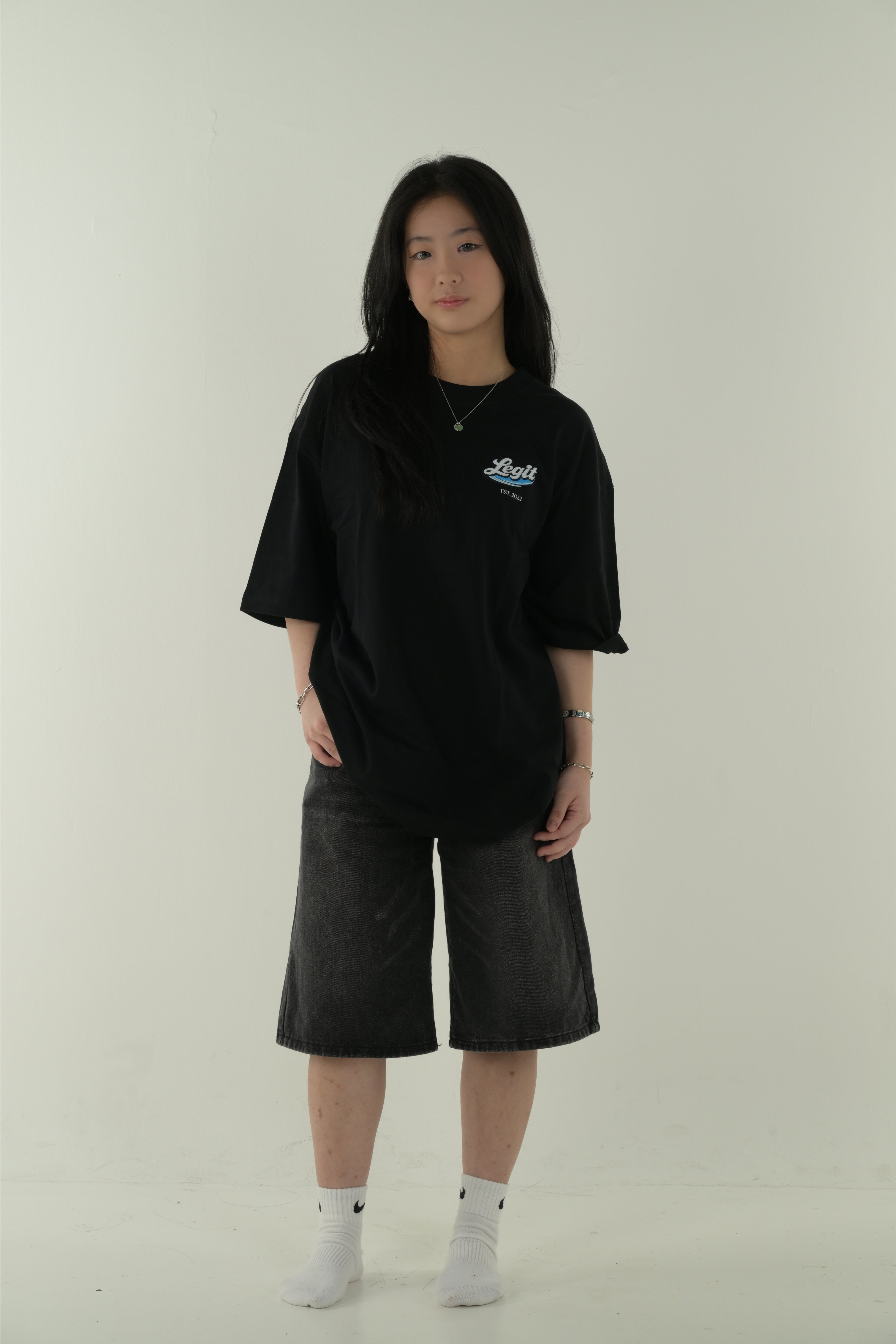 Essence Oversized Tee